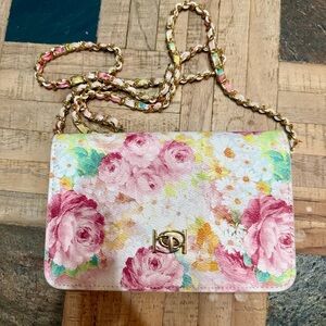 NWOT Bebe Shabby Chic Floral Crossbody Bag with Gold Chain